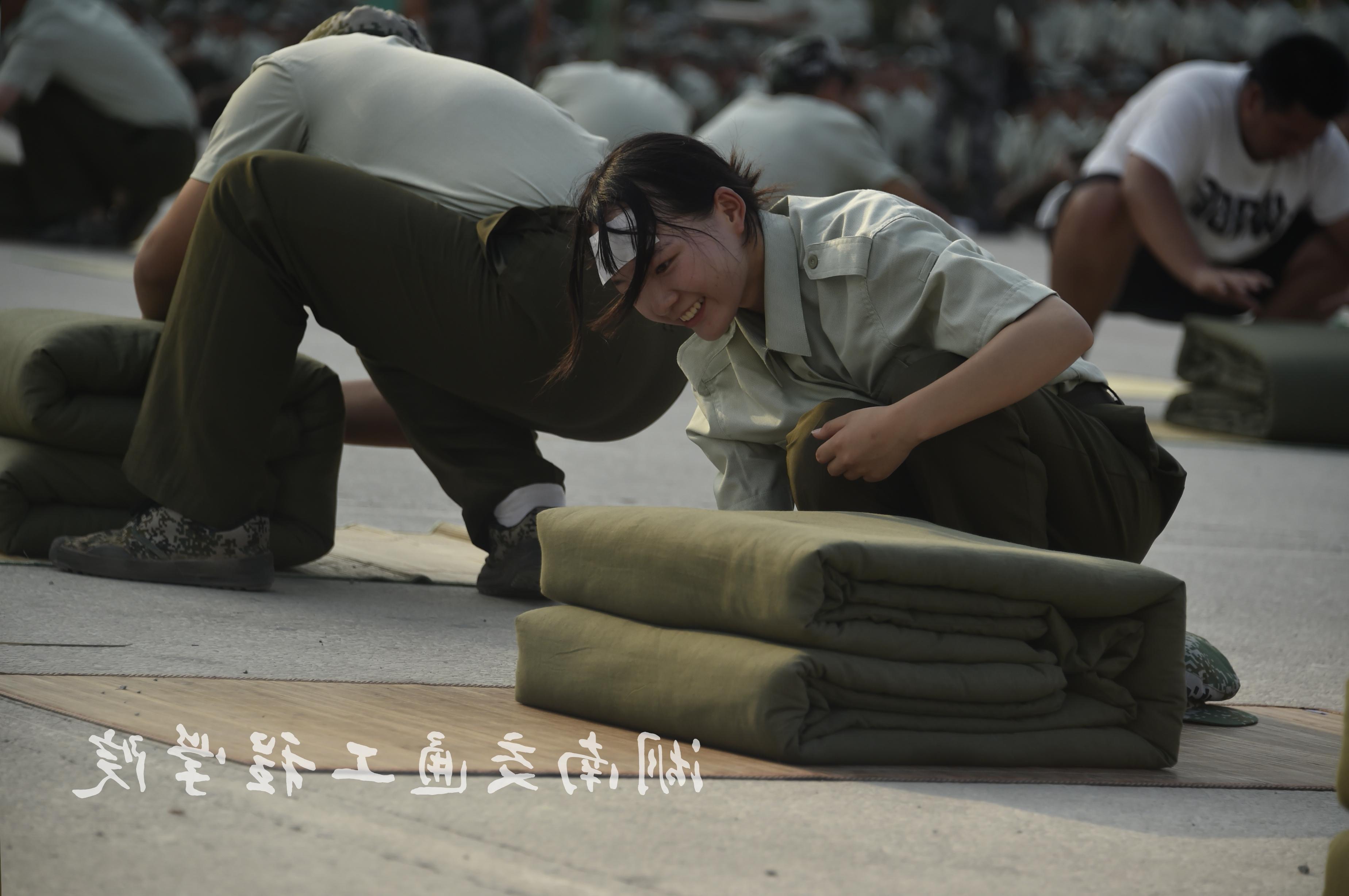 笑对生活磨意志.JPG
