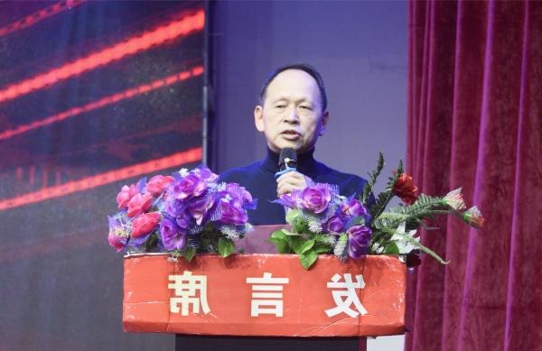 我校首届学雷锋优秀志愿服务表彰大会暨第六届青志晚会圆满落幕